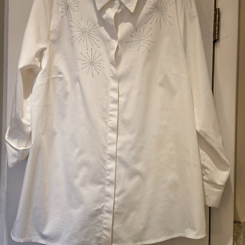 Chico's white  rhinestone embellished shirt size 2(L/12) FREE SHIPPING